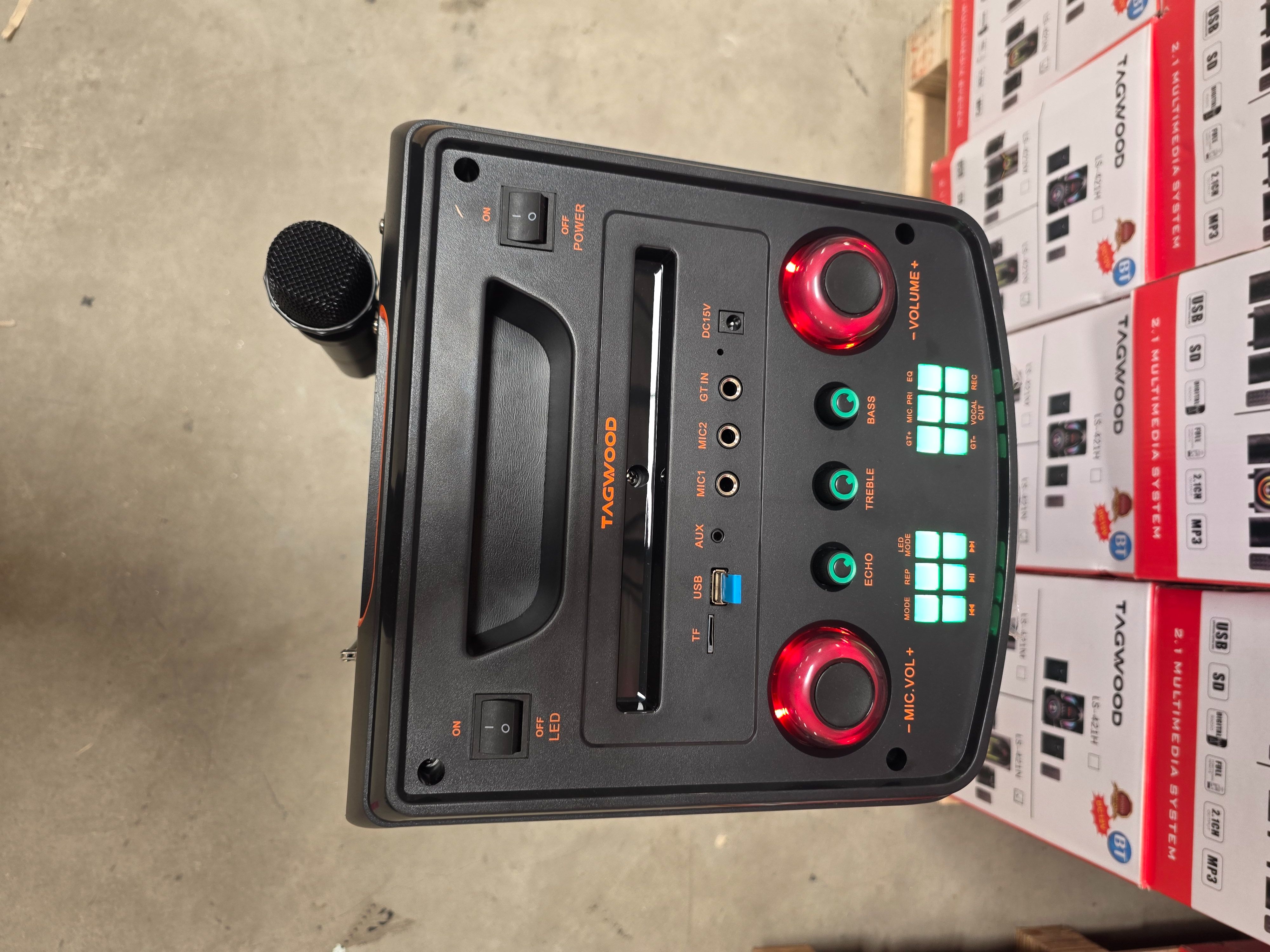 LTS-8B PORTABLE BEAT BOX RECHARGEABLE WITH USB/FM/BLUETOOTH AND WIRELESS MICROPHONE.