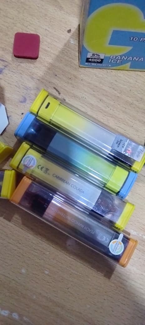 CARIBEAN COLADA  with this sleek 4000-puff, rechargeable vape. Prefilled and draw-activated, it's perfect for smooth, icy banana flavor all day. ON OFFER , CLEARANCE SALESON