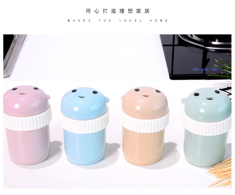 Plastic Cartoon Toothpick Box – Creative Bear-Shaped Toothpick Holder for Home & Living Room, Portable Round Design