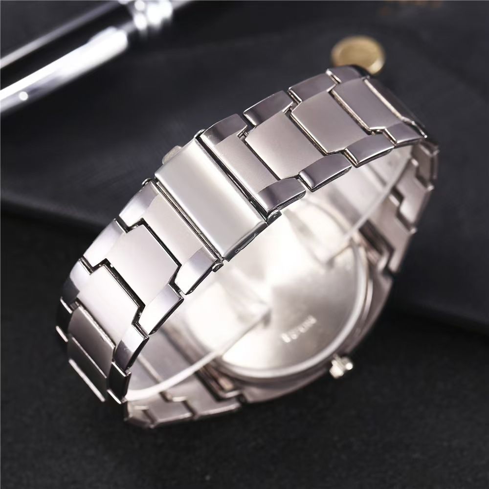 New Arrival5-piece men's watch set, black men's watch, titanium steel bracelet set, not easy to fade, daily wear, business quartz steel band watch, men's sports watch, and men's watch
