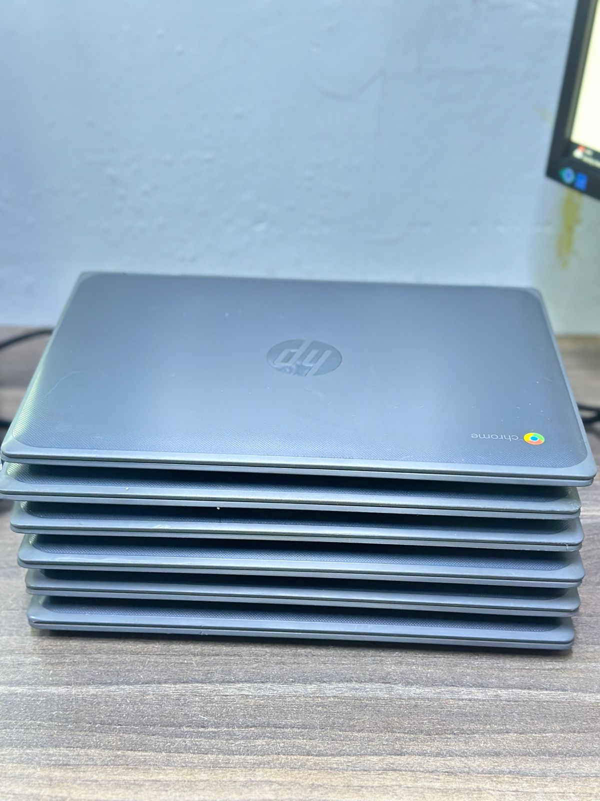 Hp Chromebook x360 TOUCH+FREE MOUSE 11G3 EE 11.6" Intel Celeron 32 GB SSD STORAGE 4GB RAM Durable and affordable laptop for students