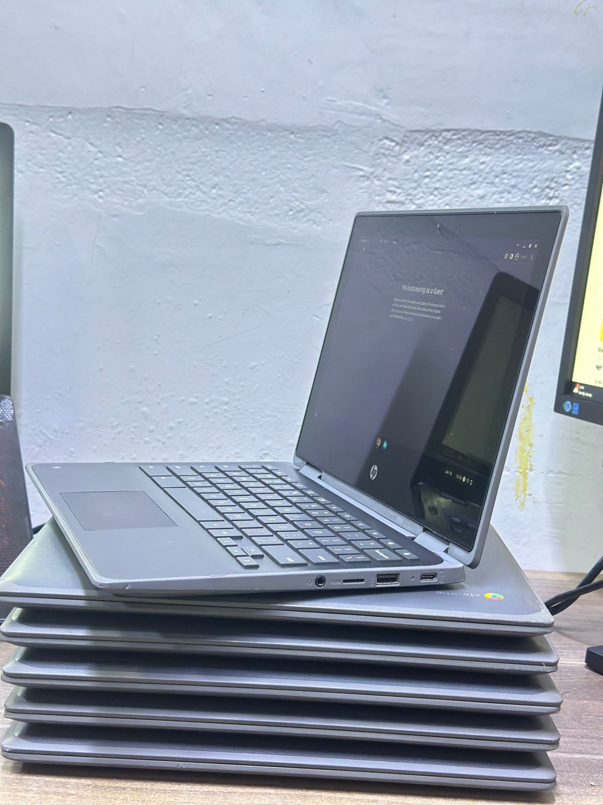 Hp Chromebook x360 TOUCH+FREE MOUSE 11G3 EE 11.6" Intel Celeron 32 GB SSD STORAGE 4GB RAM Durable and affordable laptop for students