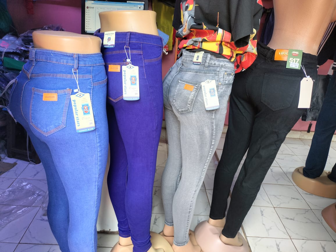 Peendu Collections is your one stop shop for the most unique, classy, trendy outfits.From dresses to nice tops to feminine jeans of all sizes & ages.Basically, in matters fashion, we got you.This sk