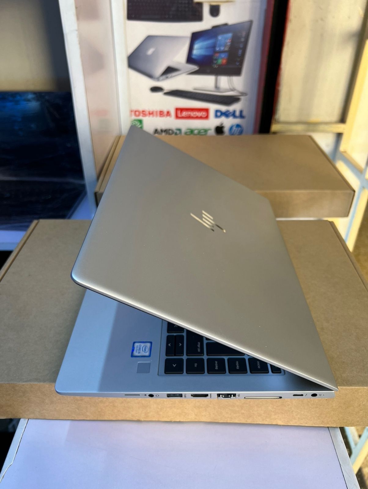 HP EliteBook 830 G5 Core i7 8th Gen 16GB RAM 512GB SSD 13.3 Inch Full HD Windows 11 Pro MS Office 2021 Ultra Slim Refurbished Laptop