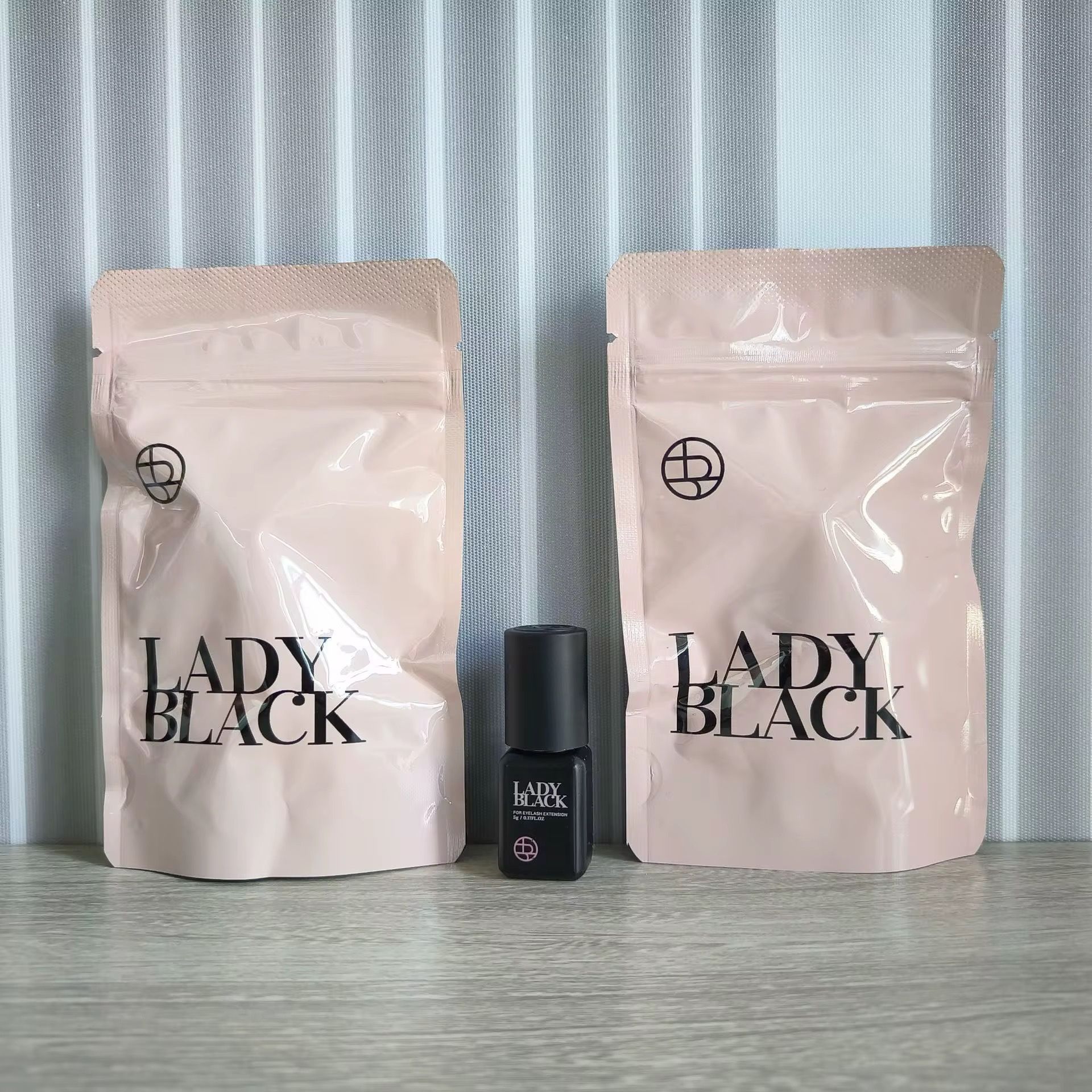 LADY BLACK LASH GLUE EYELASH EXTENSION GLUE FAST DYRING ADHESIVE FOR FALSE EYELASHES