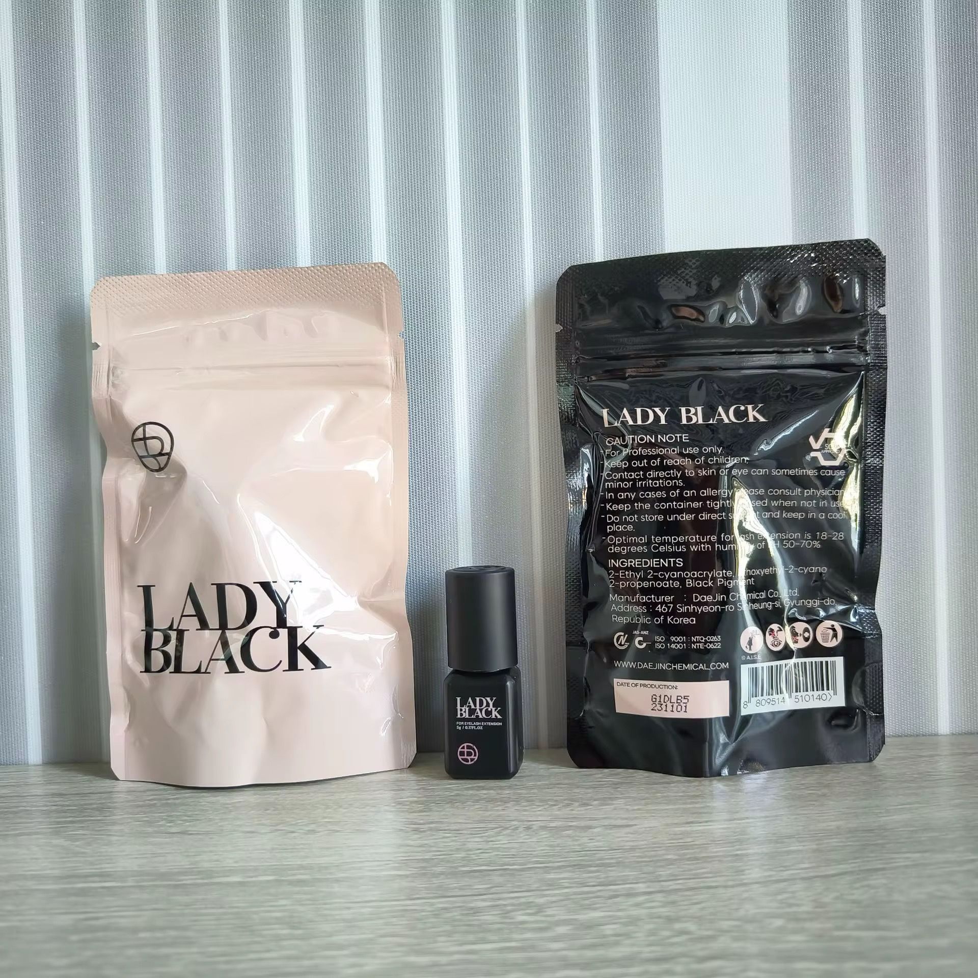 LADY BLACK LASH GLUE EYELASH EXTENSION GLUE FAST DYRING ADHESIVE FOR FALSE EYELASHES