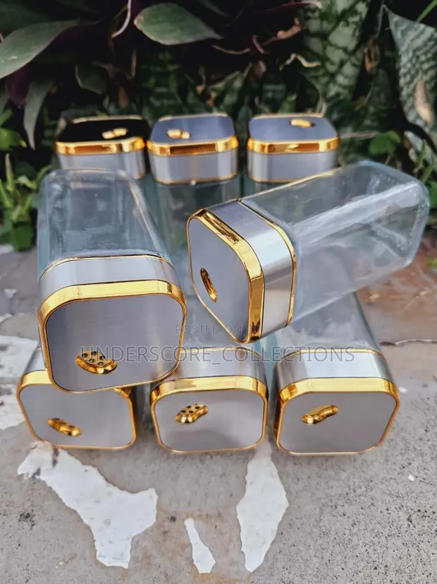 Golden Theme Spice Containers – Elegant Tabletop Seasoning Dispensers – Stylish & Durable Design for Salt, Pepper, and Spices – Modern Kitchen & Dining Accessories – Easy to Refill and Use – 2 Pieces