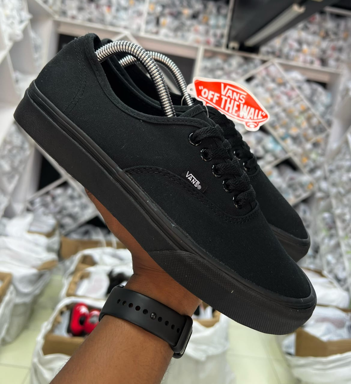 Fashion Vans Plain Sneakers – Black Variants – Unisex Casual Shoes – Comfortable Everyday Wear – Durable Sole – Restocked Sizes 37–45