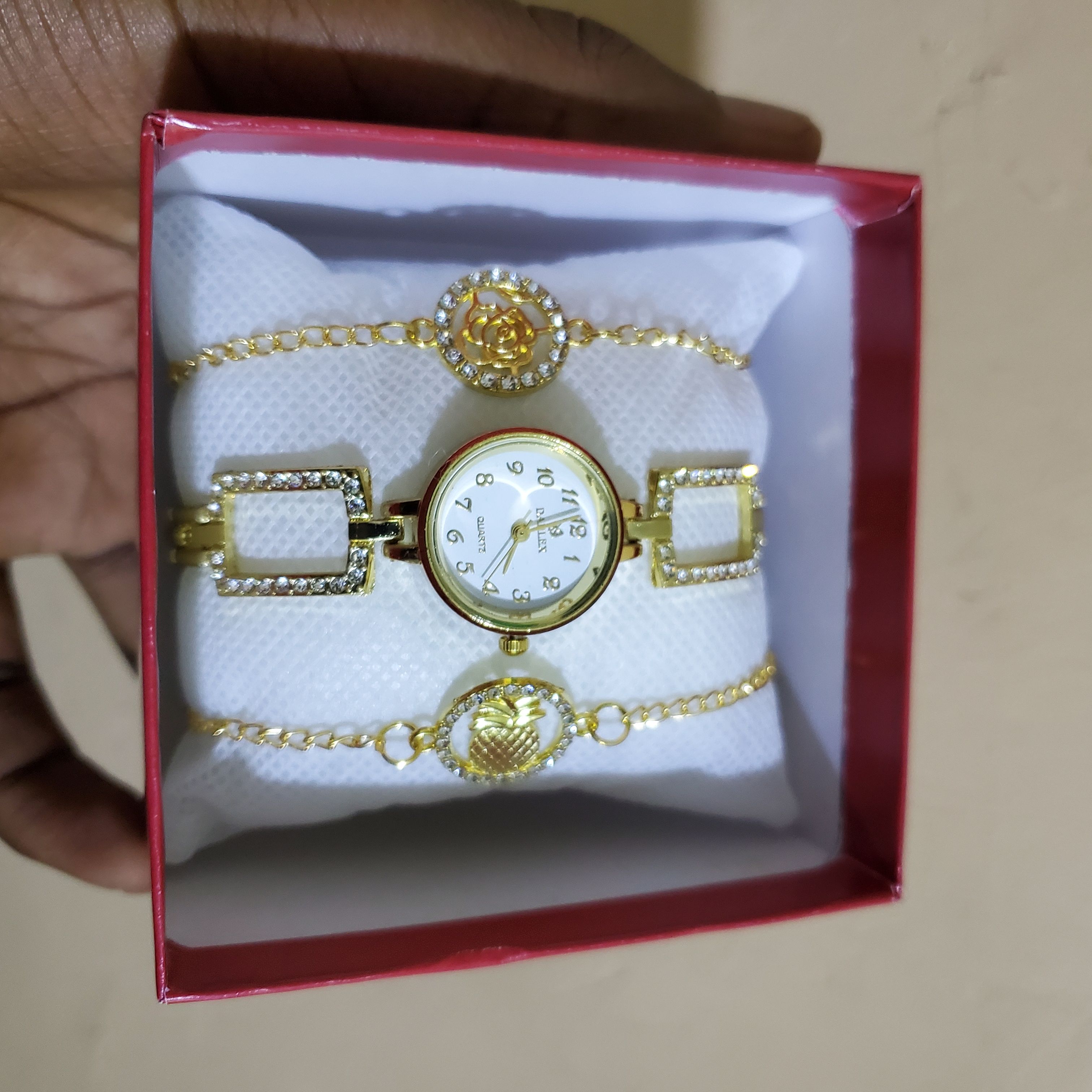 Ladies Fancy Wrist Watch Gift Set with 2 Matching Bracelets in Gold-Tone – Boxed Gift for Girlfriend, Friend, or Loved One – Perfect for Birthdays, Anniversaries & Special Occasions
