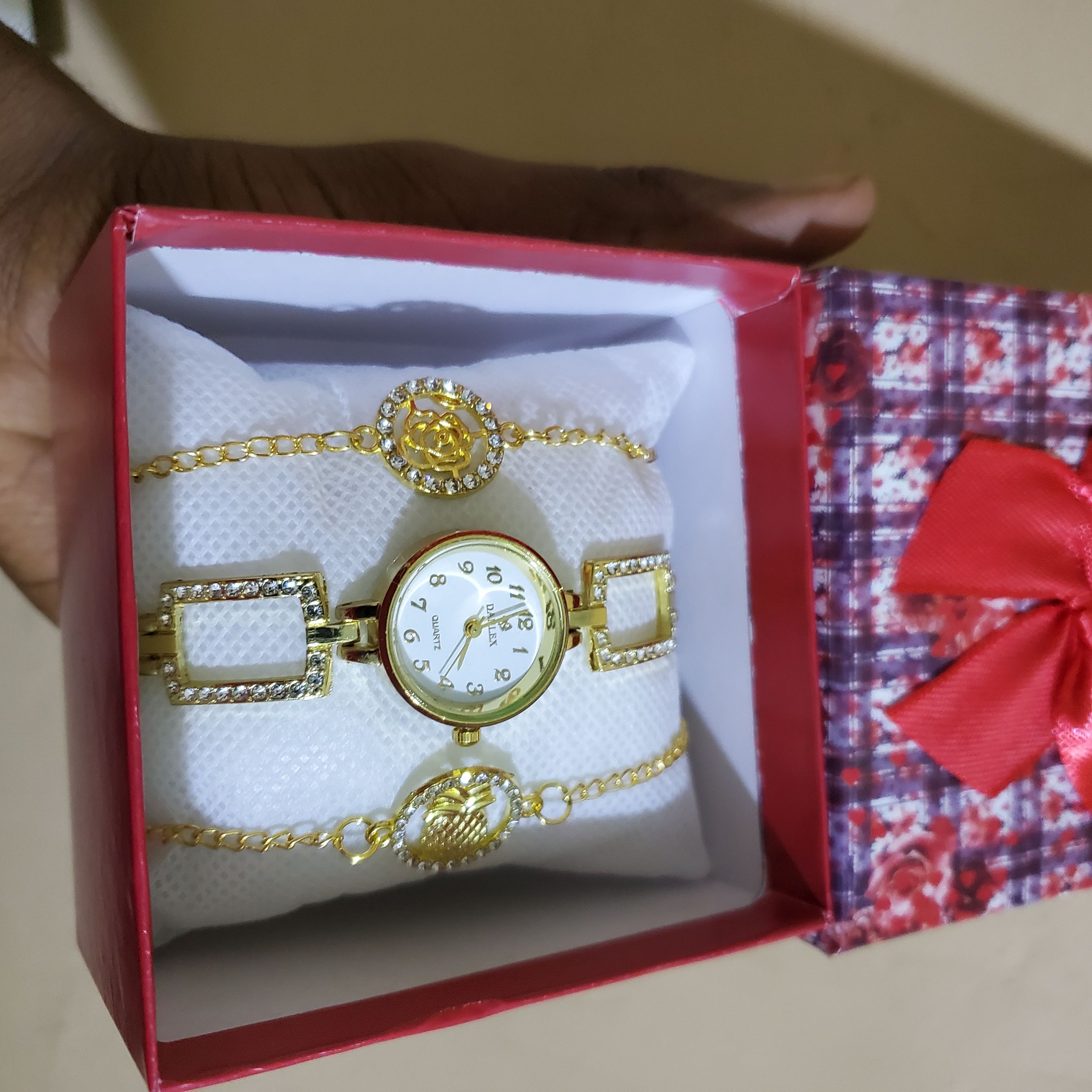 Ladies Fancy Wrist Watch Gift Set with 2 Matching Bracelets in Gold-Tone – Boxed Gift for Girlfriend, Friend, or Loved One – Perfect for Birthdays, Anniversaries & Special Occasions