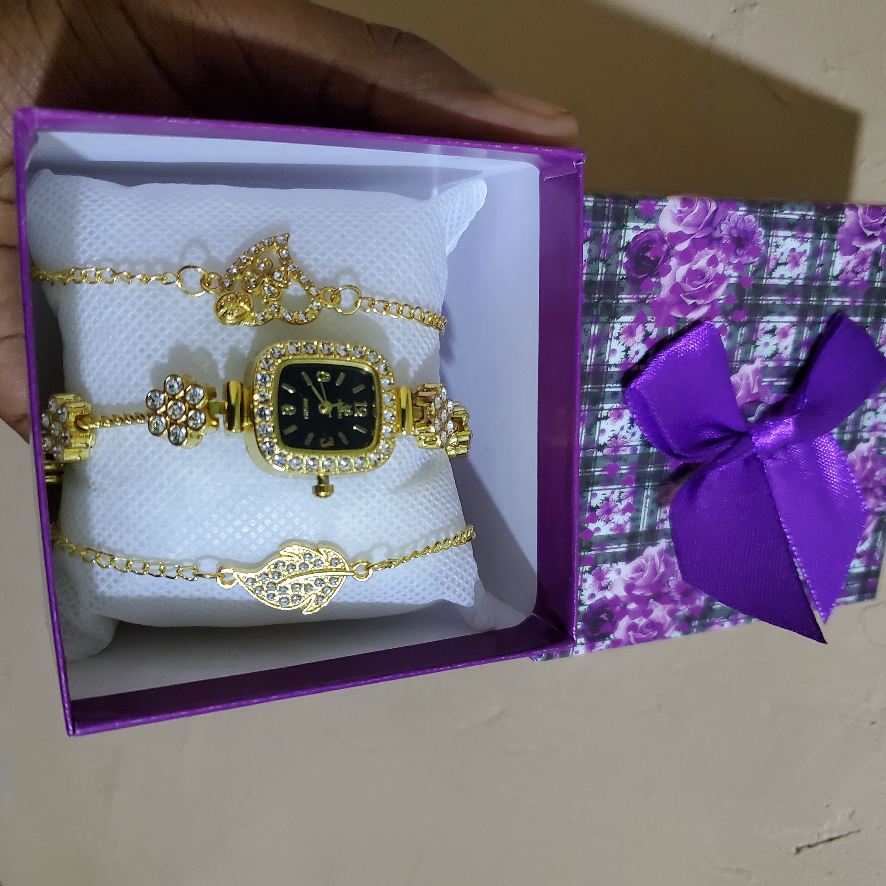 Ladies Fancy Wrist Watch Gift Set with 2 Matching Bracelets in Gold-Tone – Boxed Gift for Girlfriend, Friend, or Loved One – Perfect for Birthdays, Anniversaries & Special Occasions