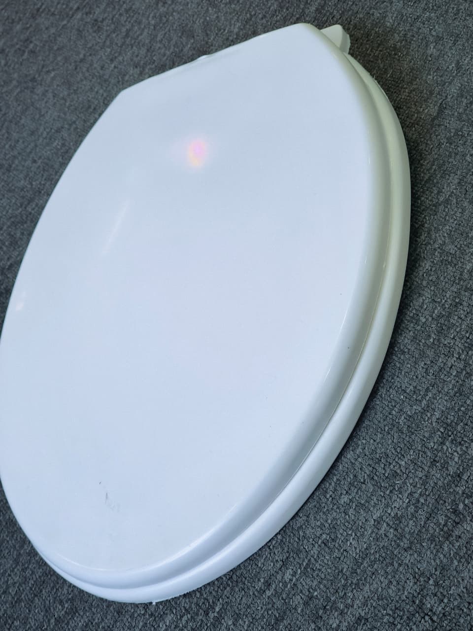 Kensplastic Durable PVC Soft Toilet Seat Lid/Cover K-T402 with Toughened Construction