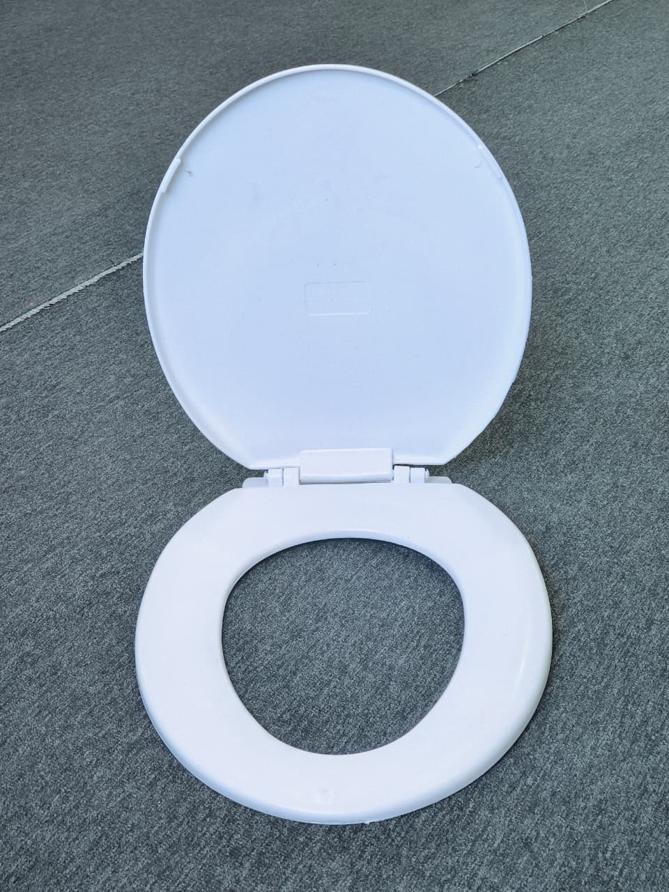 Kensplastic Durable PVC Soft Toilet Seat Lid/Cover K-T402 with Toughened Construction