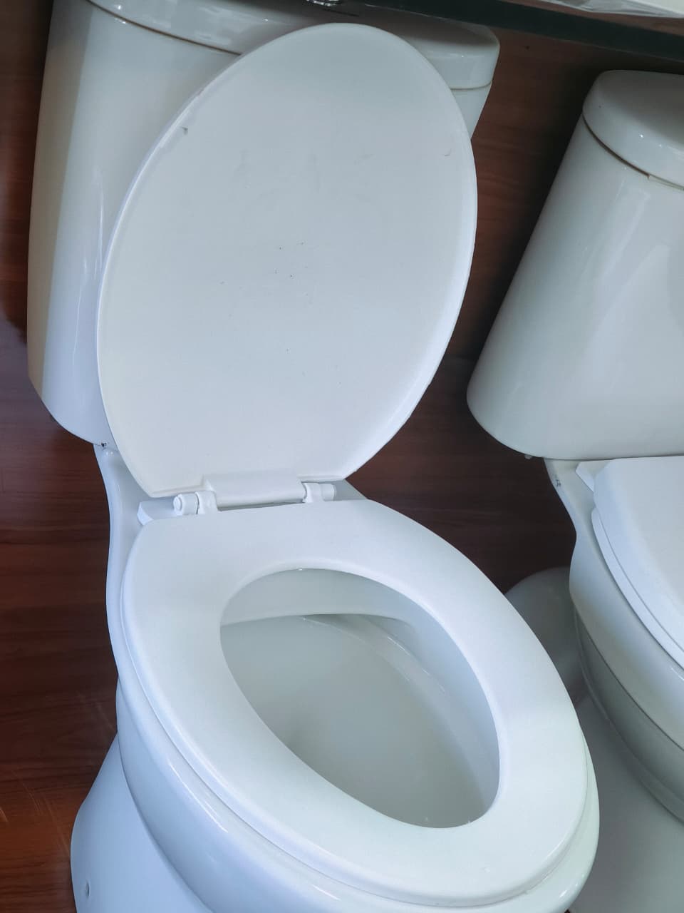 Kensplastic Durable PVC Soft Toilet Seat Lid/Cover K-T402 with Toughened Construction