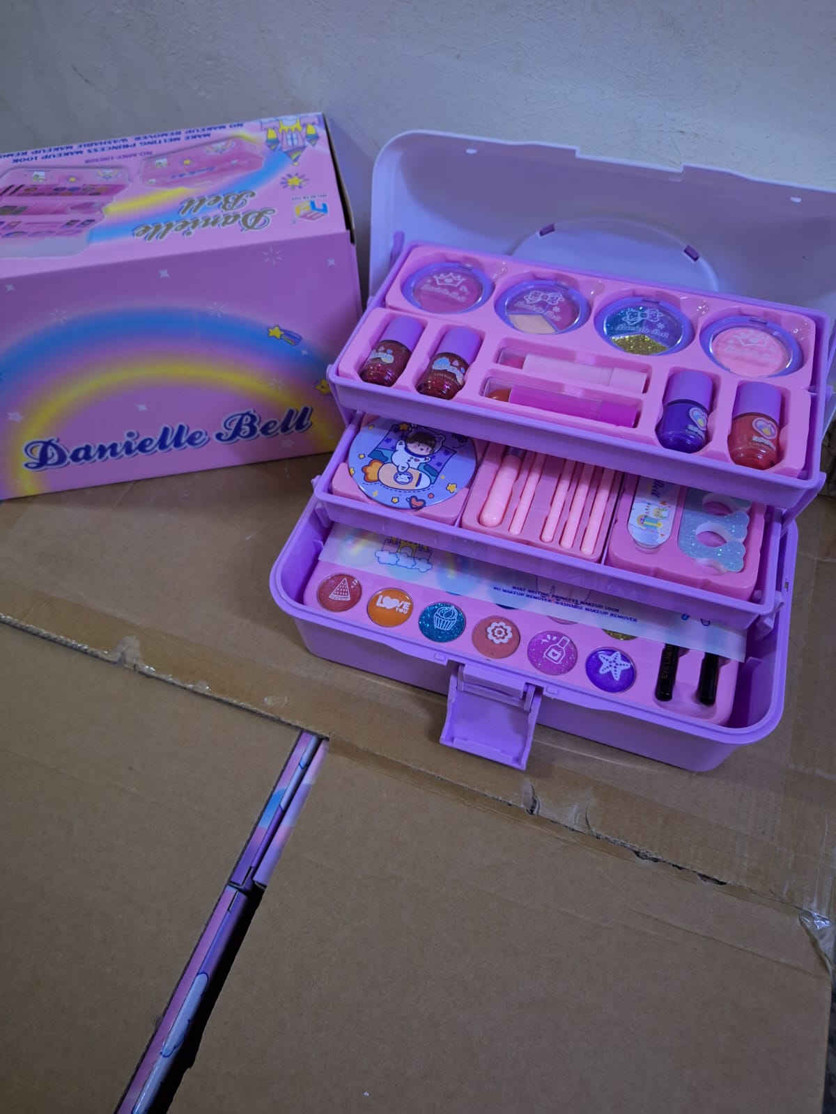 Danielle Bell Kids Makeup Kit – Safe & Washable Pretend Play Cosmetic Set for Girls – Ideal Gift for Ages 3+