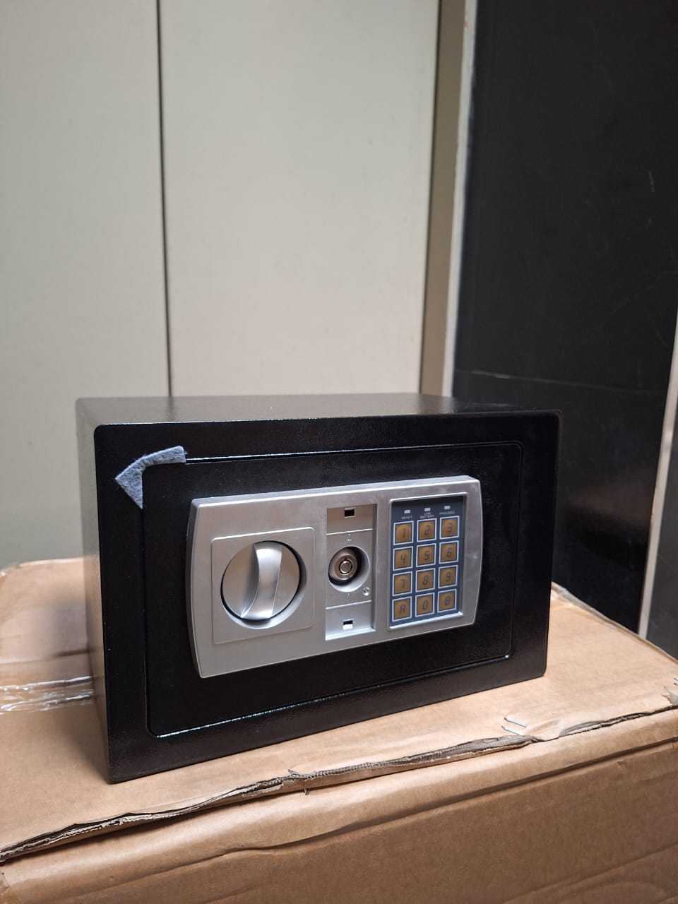 Safstar Security Safe Box with Keypad, 2 Manual Override Keys, Digital Safe for Home, Business, Travel, Protect Money, Jewelry and More, Compact Cabinet Safe, Steel Construction