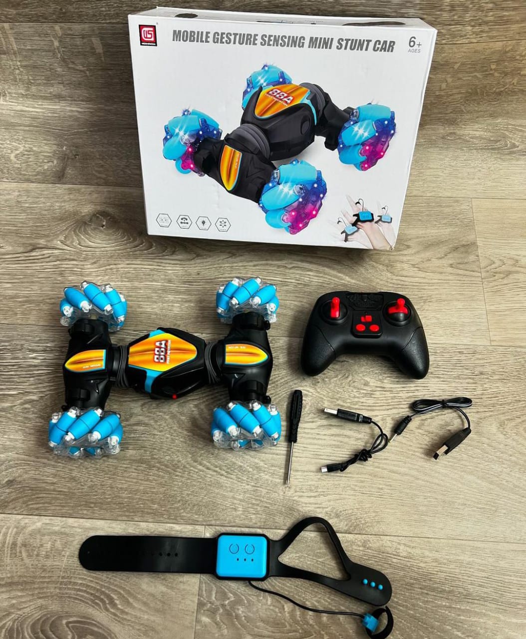 High speed 2.4g remote control car gimbal remote control gesture and control watch