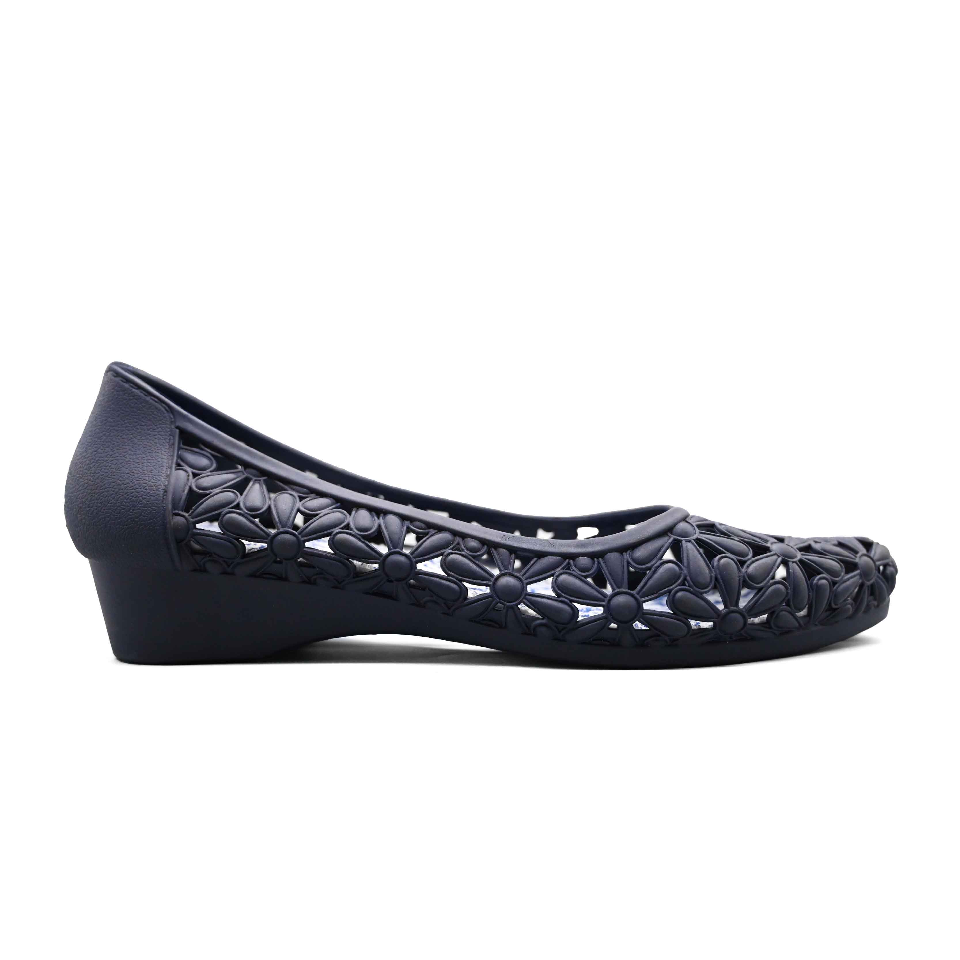 UMOJA Rita Flats by Umoja – Women’s Elegant PVC Ballet Flats with Floral Cut-Out Design & Cushioned Sole for Effortless All-Day Comfort