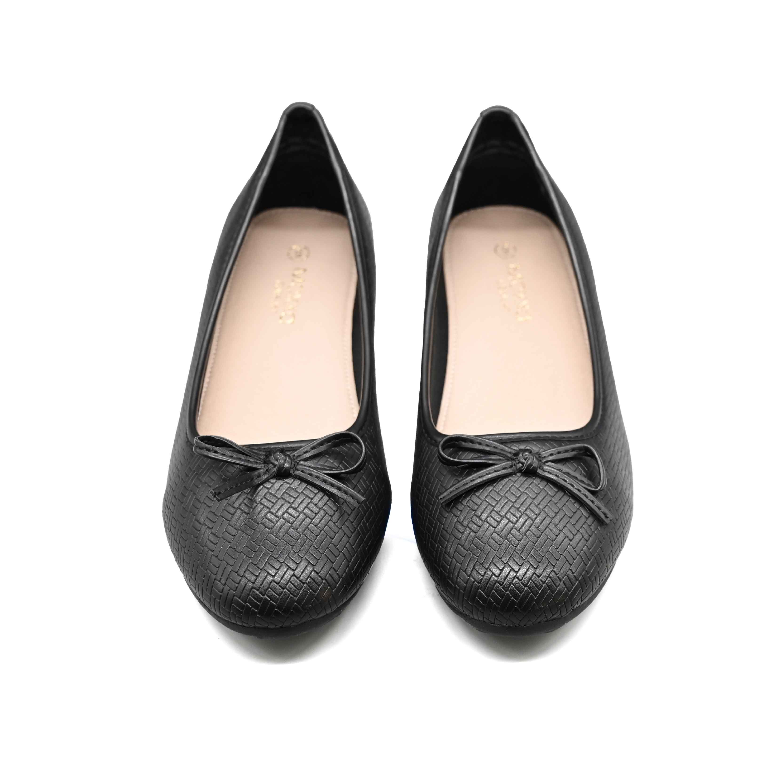 UMOJA Moxxa Opal Flats by Umoja – Women’s Woven PU Slip-On Flats with Cushioned PU+EVA Insole & Rubberised PVC Outsole for Effortless Everyday Elegance  Ladies Shoes