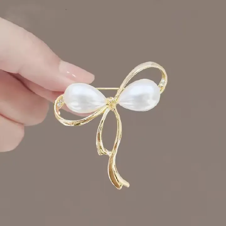Vintage Gold Color Baroque Bowknot Pearl Brooch Pin Pearl Woman Party Retro Corsage Brooches Accessories