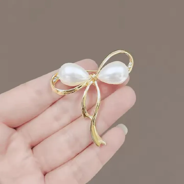 Vintage Gold Color Baroque Bowknot Pearl Brooch Pin Pearl Woman Party Retro Corsage Brooches Accessories