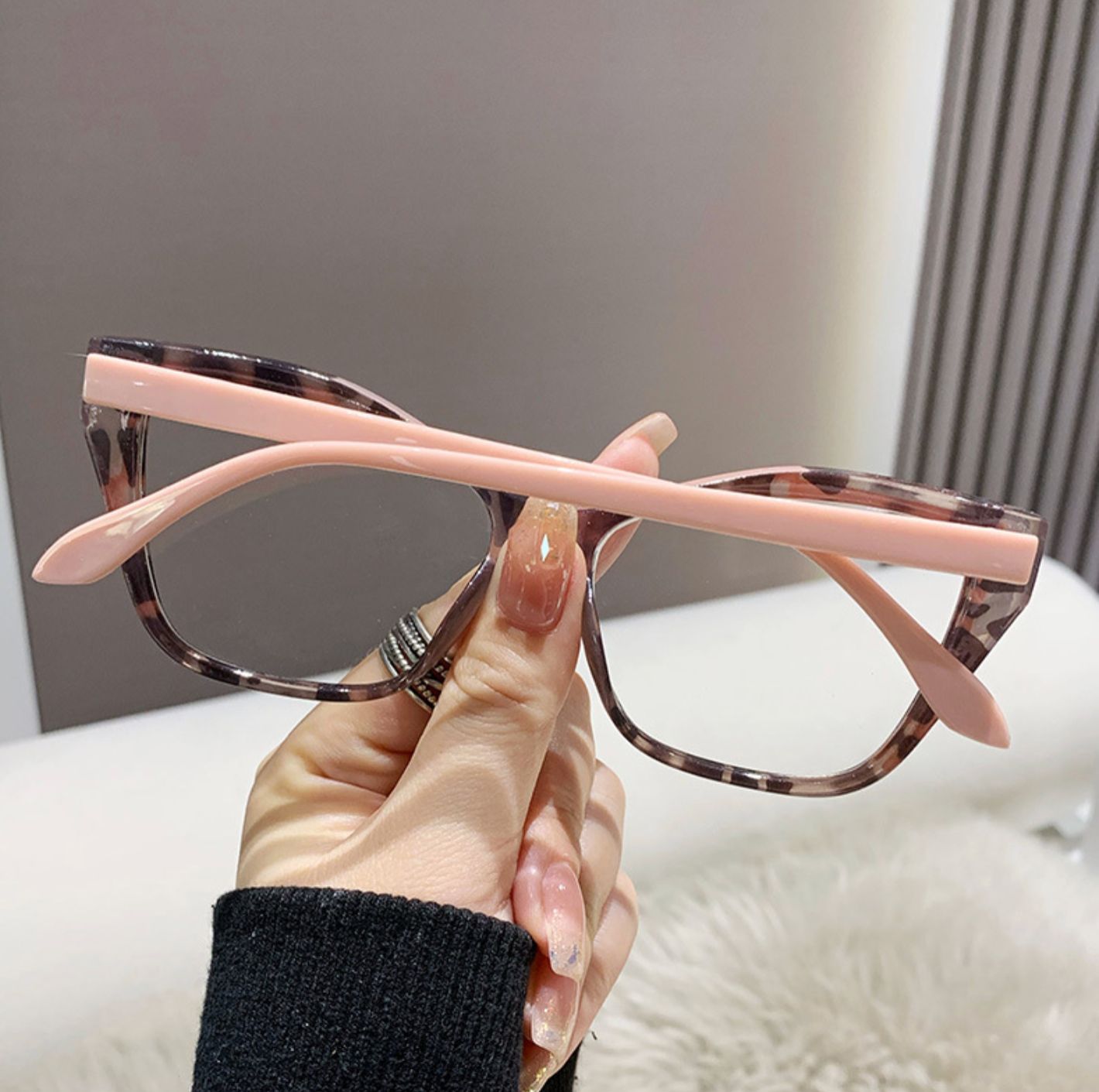 1pc Elegant Full Rim Cat Eye Non-Prescription Clear Lens Glasses, Plastic Frame with Metal Hinge, Stylish Transparent Eyewear for Women and Men