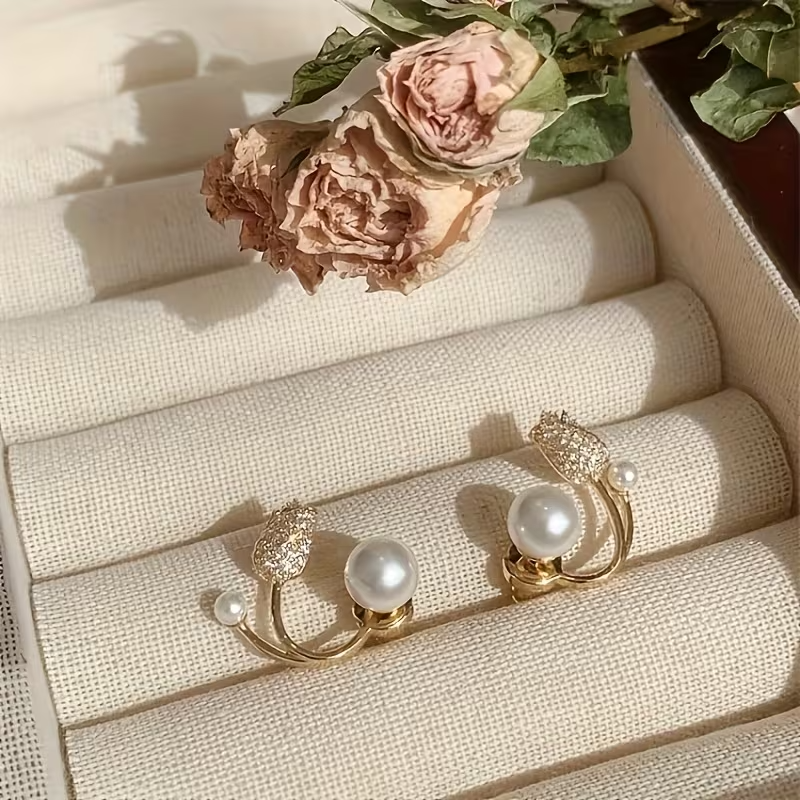 Elegant Faux 1 Pair Daisy Flower Studs Korean Style Women's Earrings | Suitable for Daily Wear, Travel and Party Celebrations | Perfect Gift for Girlfriend, Mother's Day Present