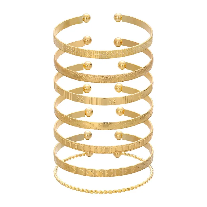7 Pcs/Set Punk Gold Color Bracelets for Women Streetwear Goth Heart Prints Metal Design Open Bangle