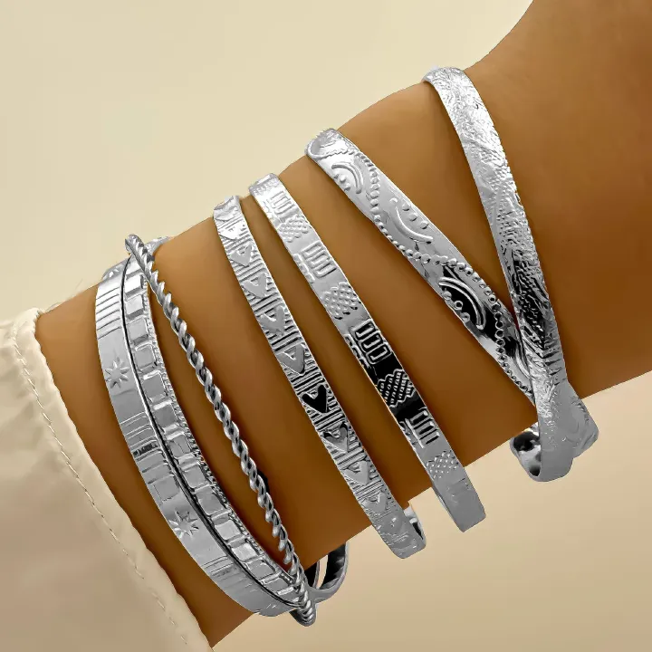7 Pcs/Set Punk Gold Color Bracelets for Women Streetwear Goth Heart Prints Metal Design Open Bangle
