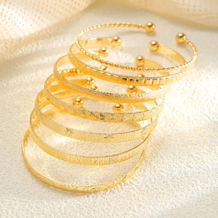 7 Pcs/Set Punk Gold Color Bracelets for Women Streetwear Goth Heart Prints Metal Design Open Bangle