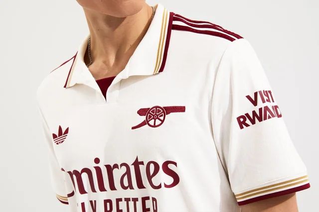 Arsenal 25/26 White Away Football Jersey – Lightweight, Performance-Driven Soccer Shirt for Matches, Training & Daily Wear
