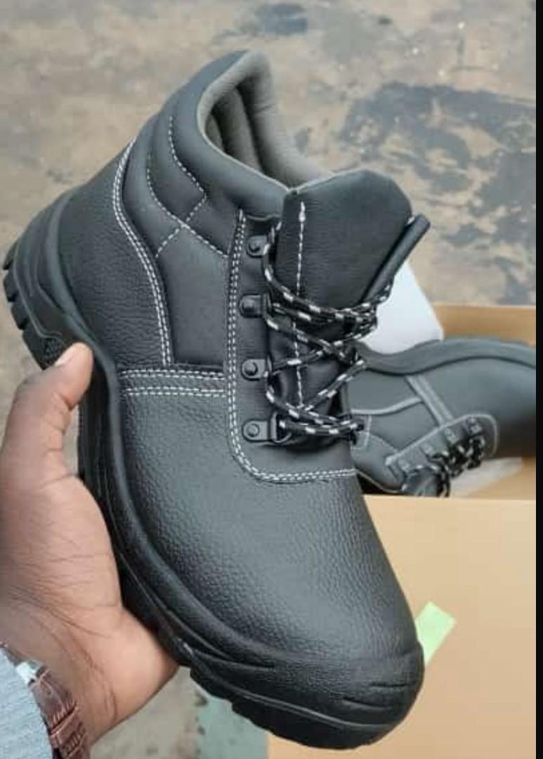 SAFETY BOOTS