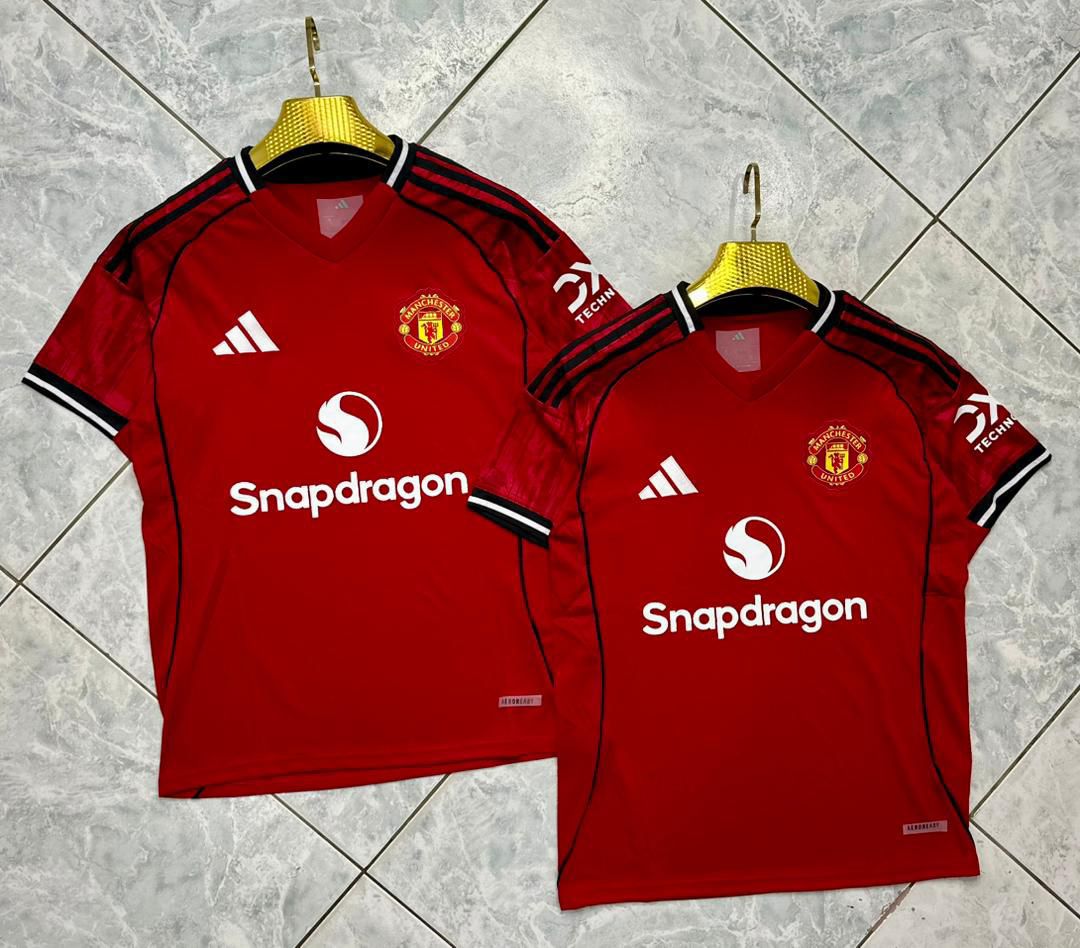 Outstanding Classic Good Quality Authentic Manchester United 2025-2026 Home Kit/Jersey Player Version.