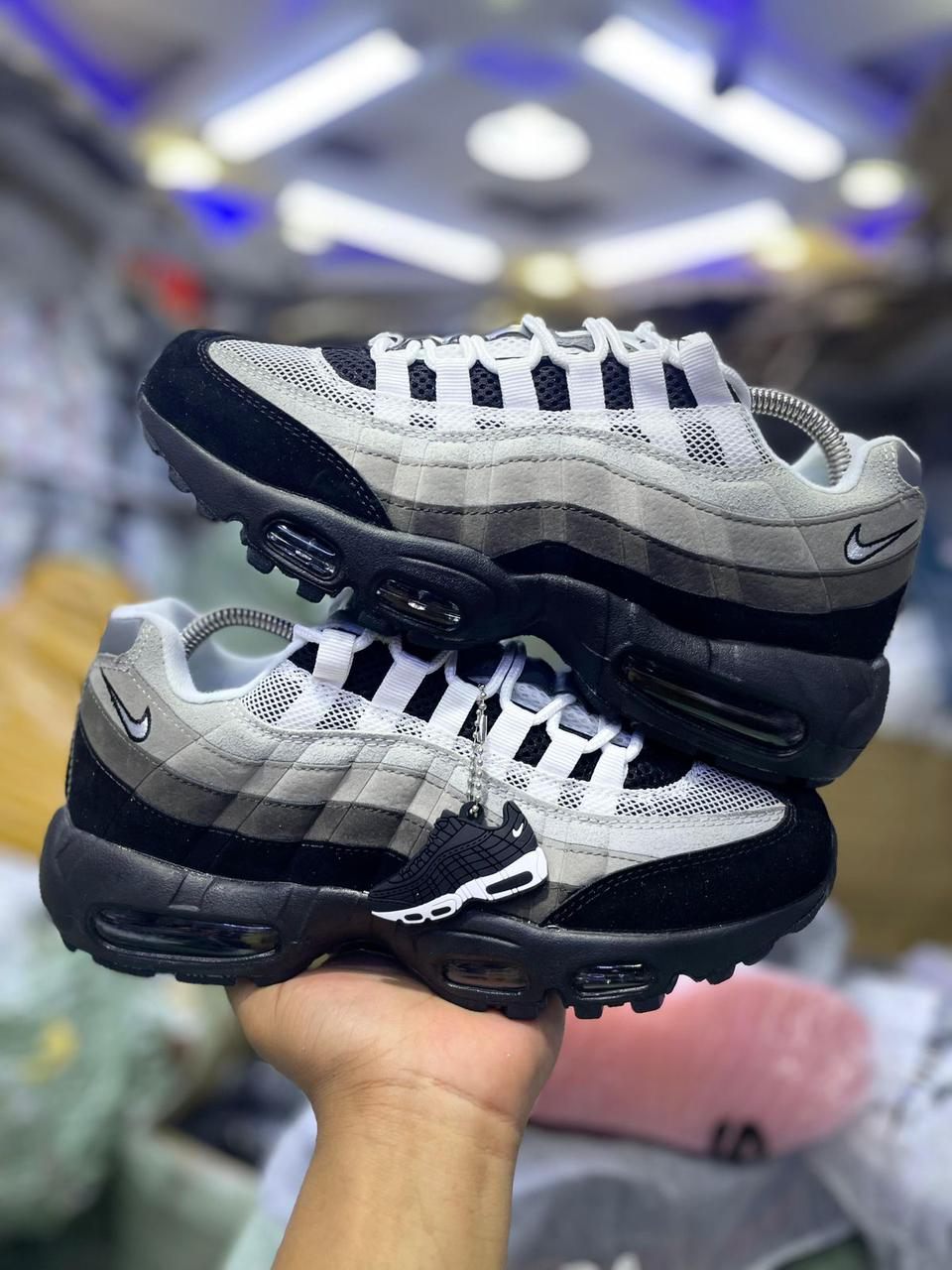 ✨✨Air Max 95 – Fashionable & Durable Sneakers ✨ Limited pairs available  grab yours now!✨✨