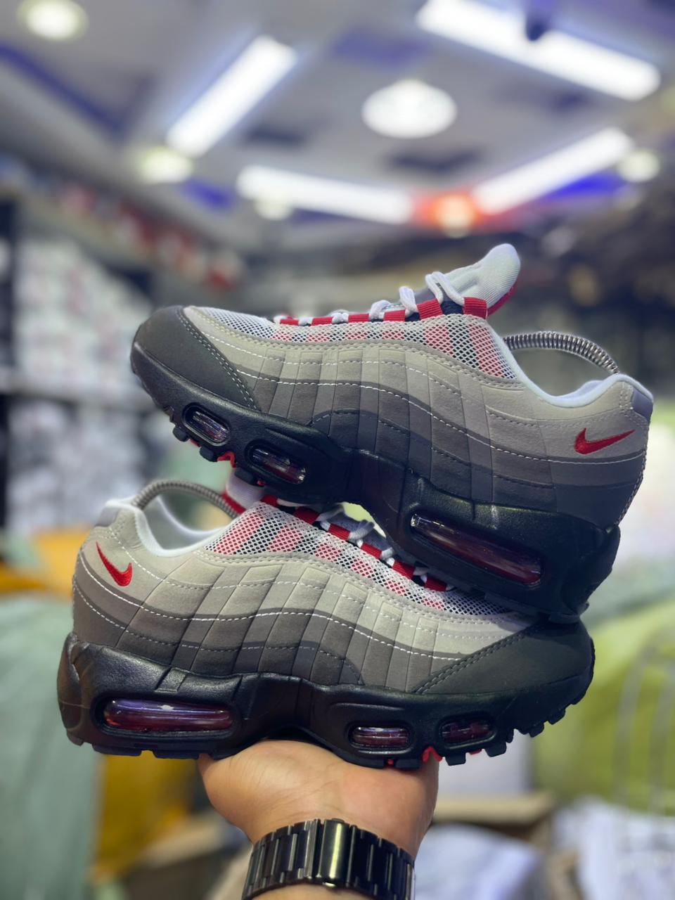 ✨✨Air Max 95 – Fashionable & Durable Sneakers ✨ Limited pairs available  grab yours now!✨✨