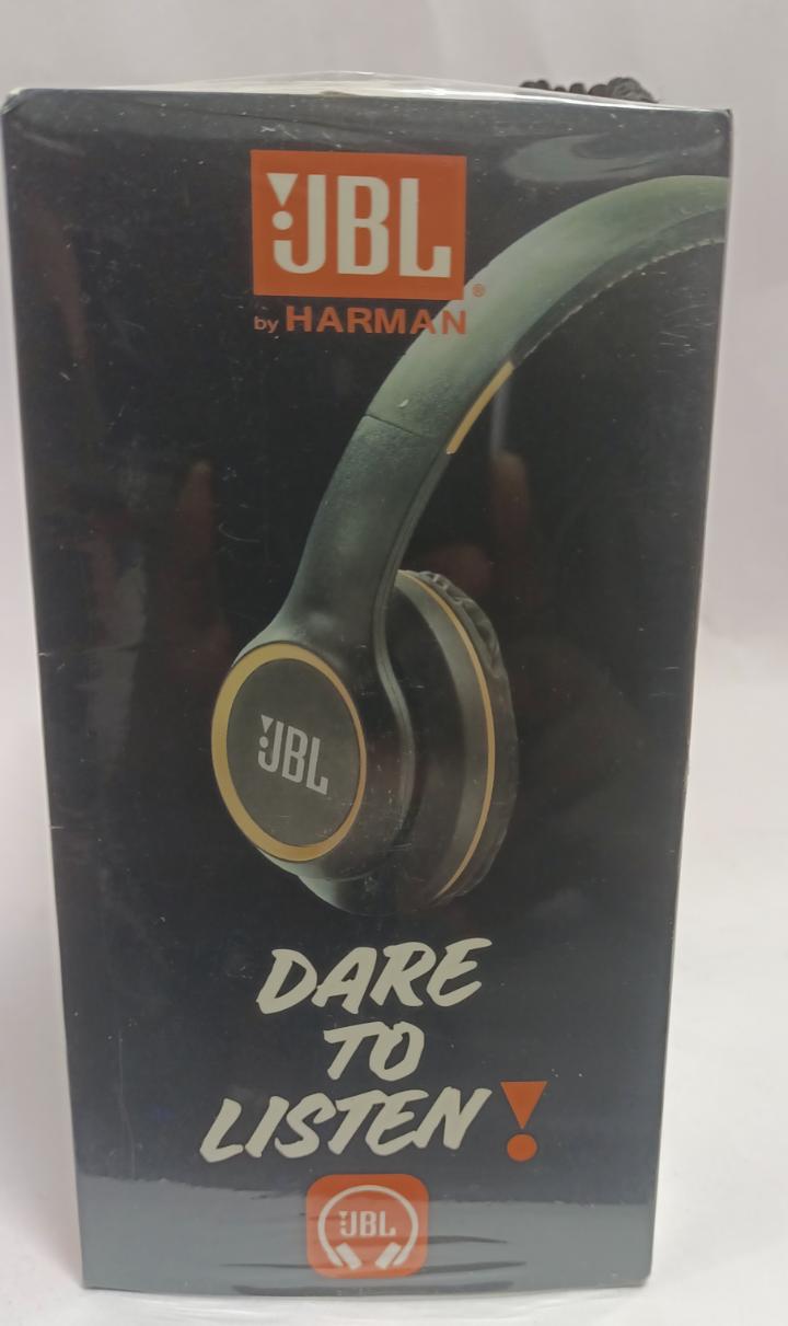 Wireless TuneM8BT Rechargeable Headphones