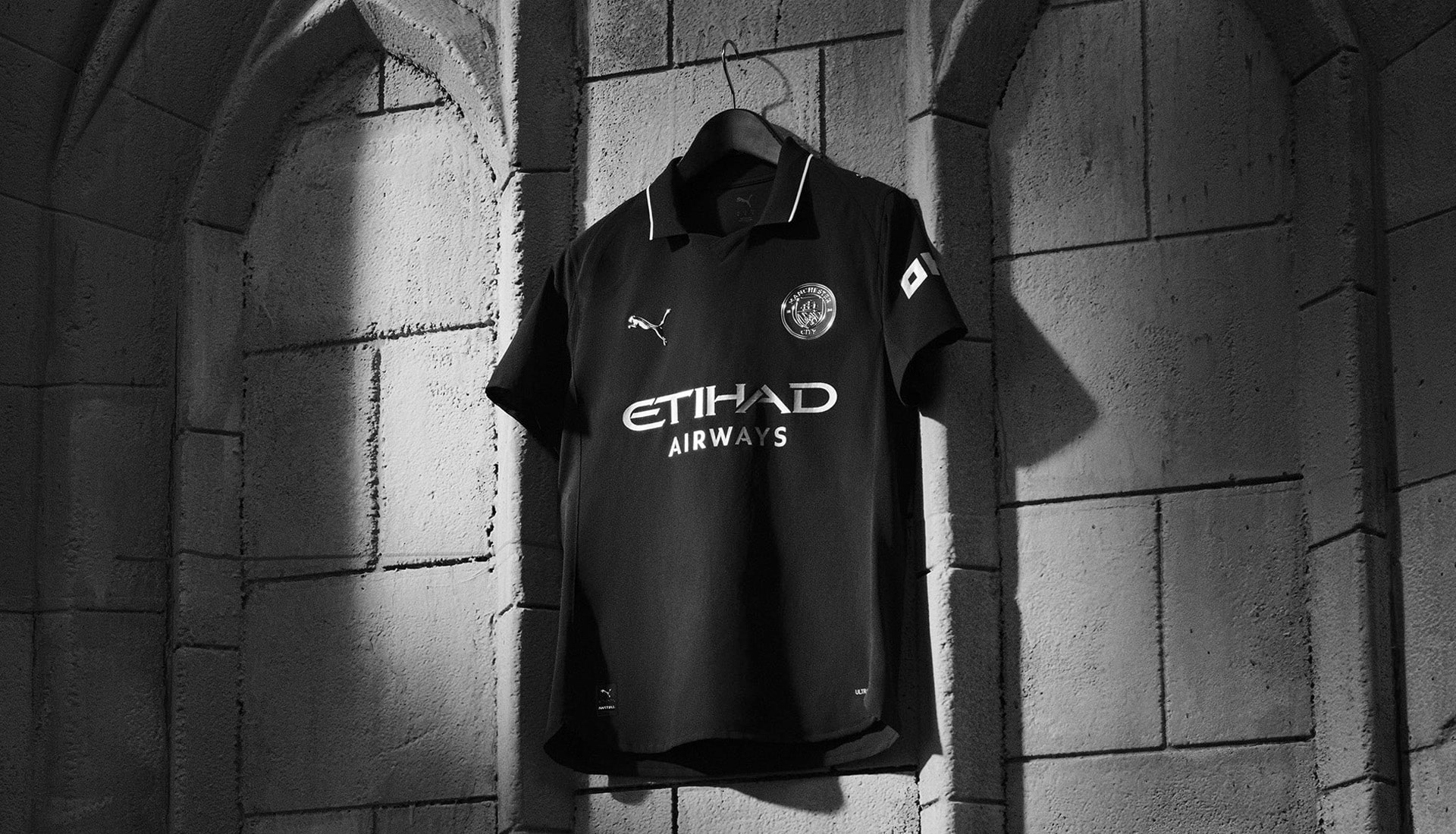 Manchester City FC Men’s 2025/26 Authentic Away Soccer Jersey – Slim Fit – Black