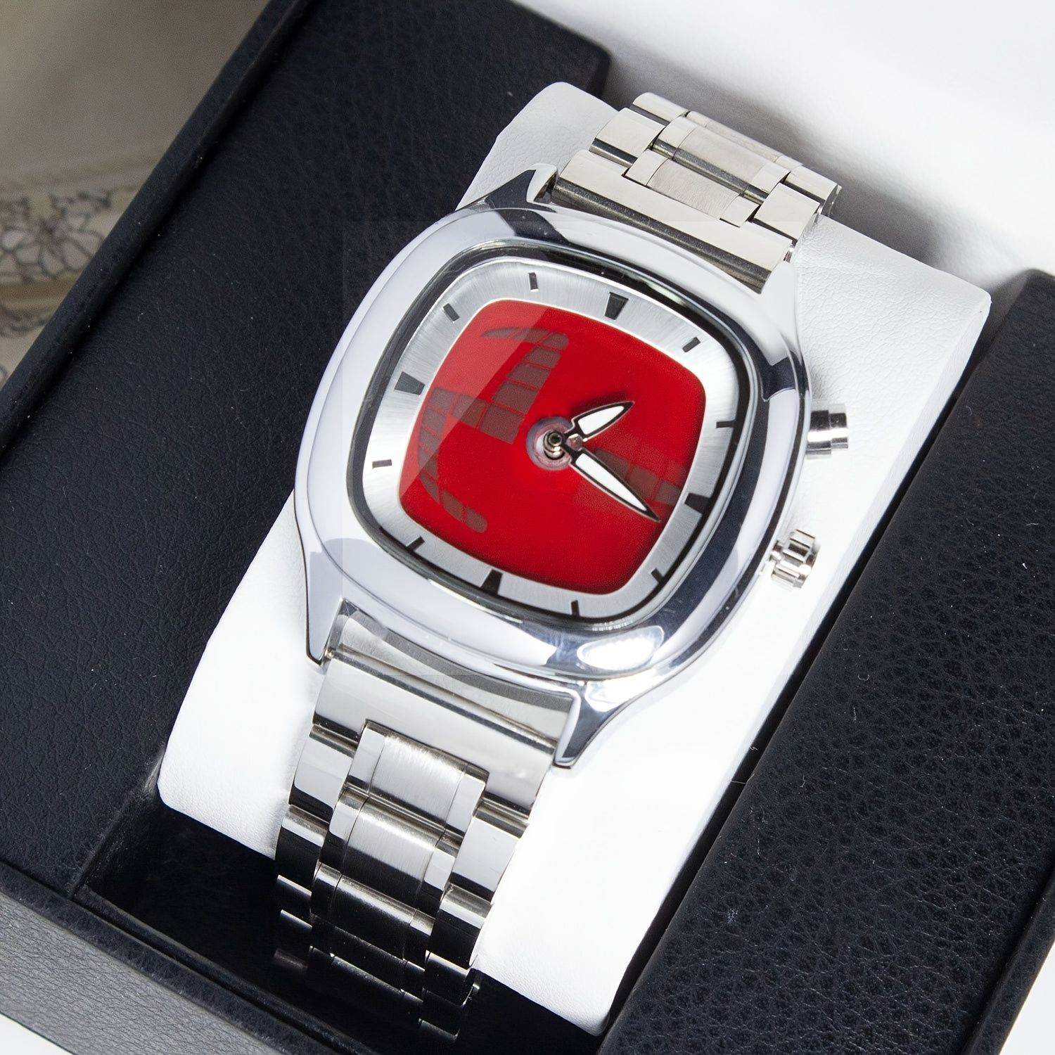 A Unique Alien-shaped Dual-display Quartz Watch, A Men's Trendy And Stylish Golden Watch, Stainless Steel Butterfly Case Square Men's Watch