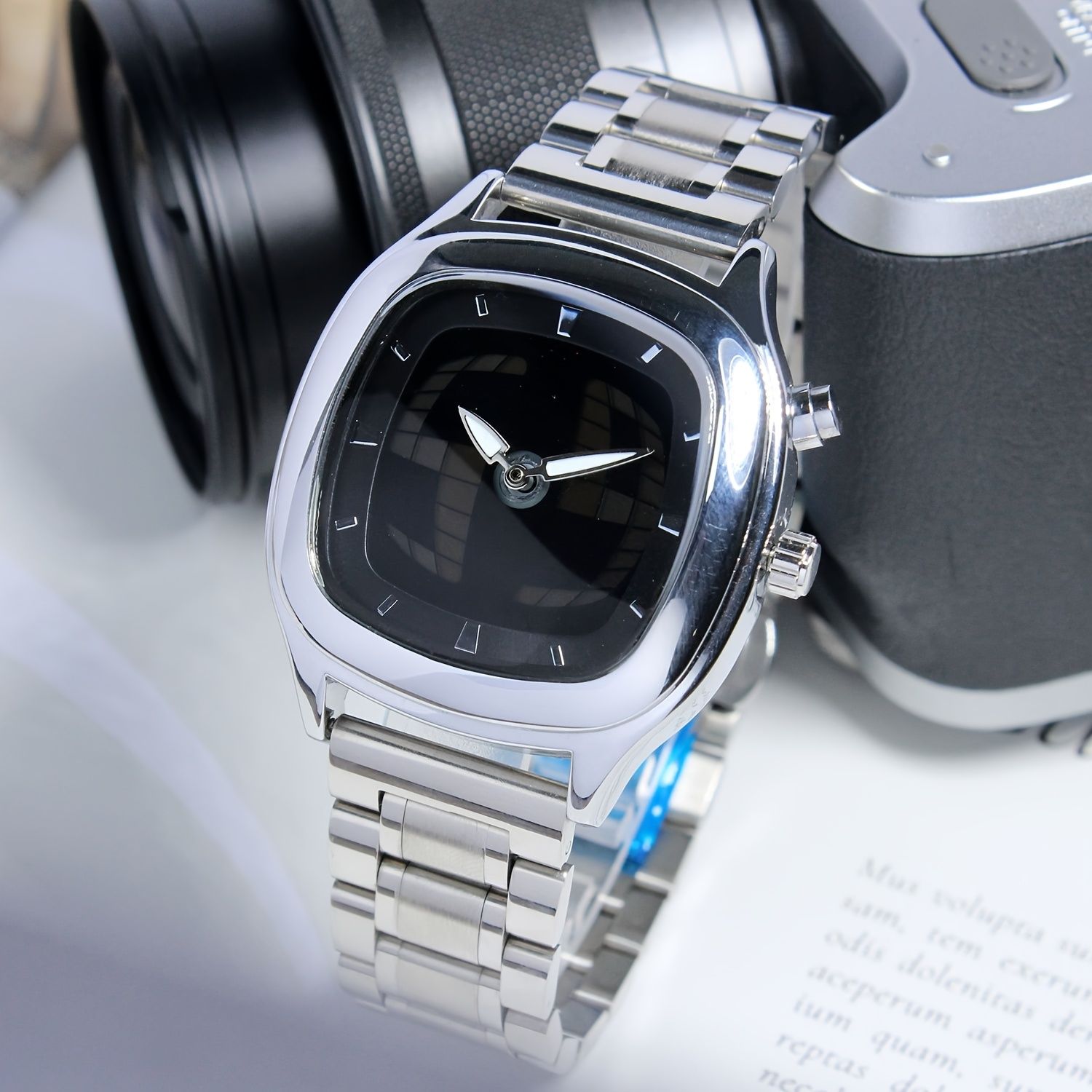 A Unique Alien-shaped Dual-display Quartz Watch, A Men's Trendy And Stylish Golden Watch, Stainless Steel Butterfly Case Square Men's Watch