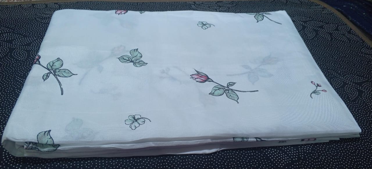 5"6 2pc bedsheets 
200cmx230cm
poly cotton 
Available