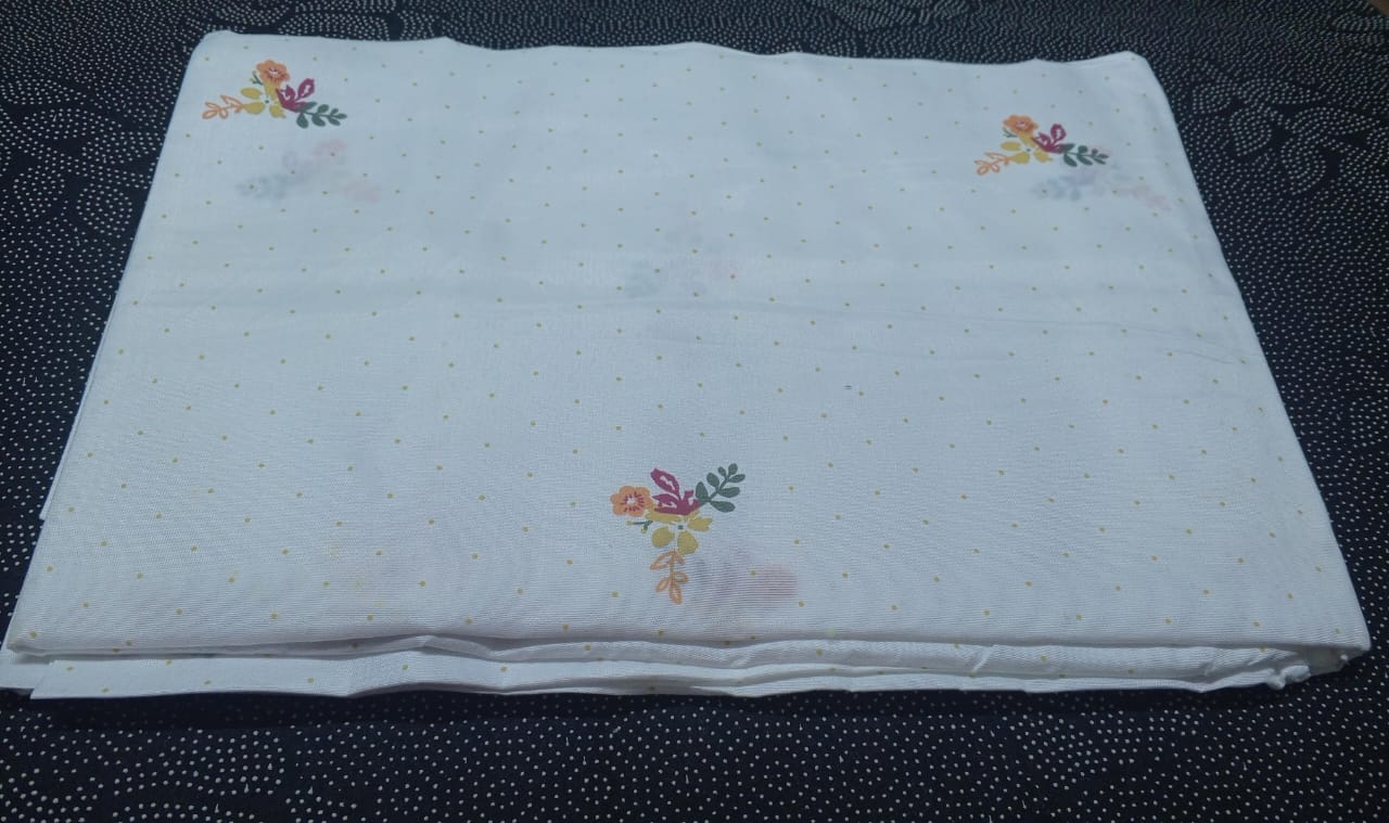 5"6 2pc bedsheets 
200cmx230cm
poly cotton 
Available