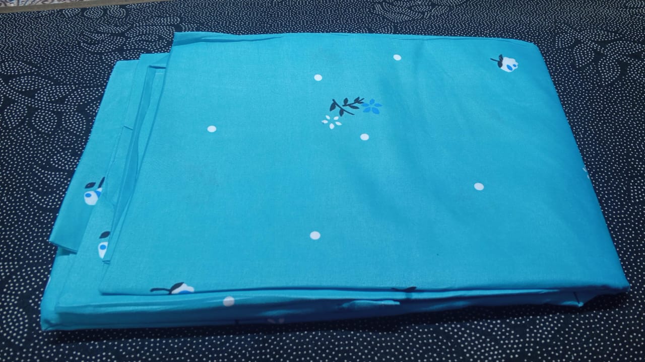 5"6 2pc bedsheets 
200cmx230cm
poly cotton 
Available