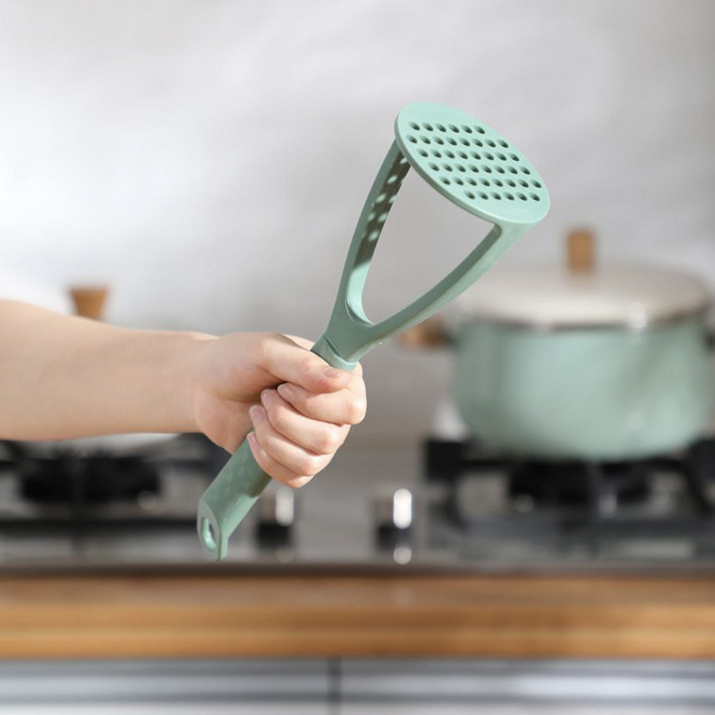 Potato Masher Manual Masher Kitchen Masher Non-Scratch Silicone Potato Pumpkin Ricer Smasher Kitchen Tools for Bean, Root Vegetables, Fruits, Baby Food, Avocado potato masher