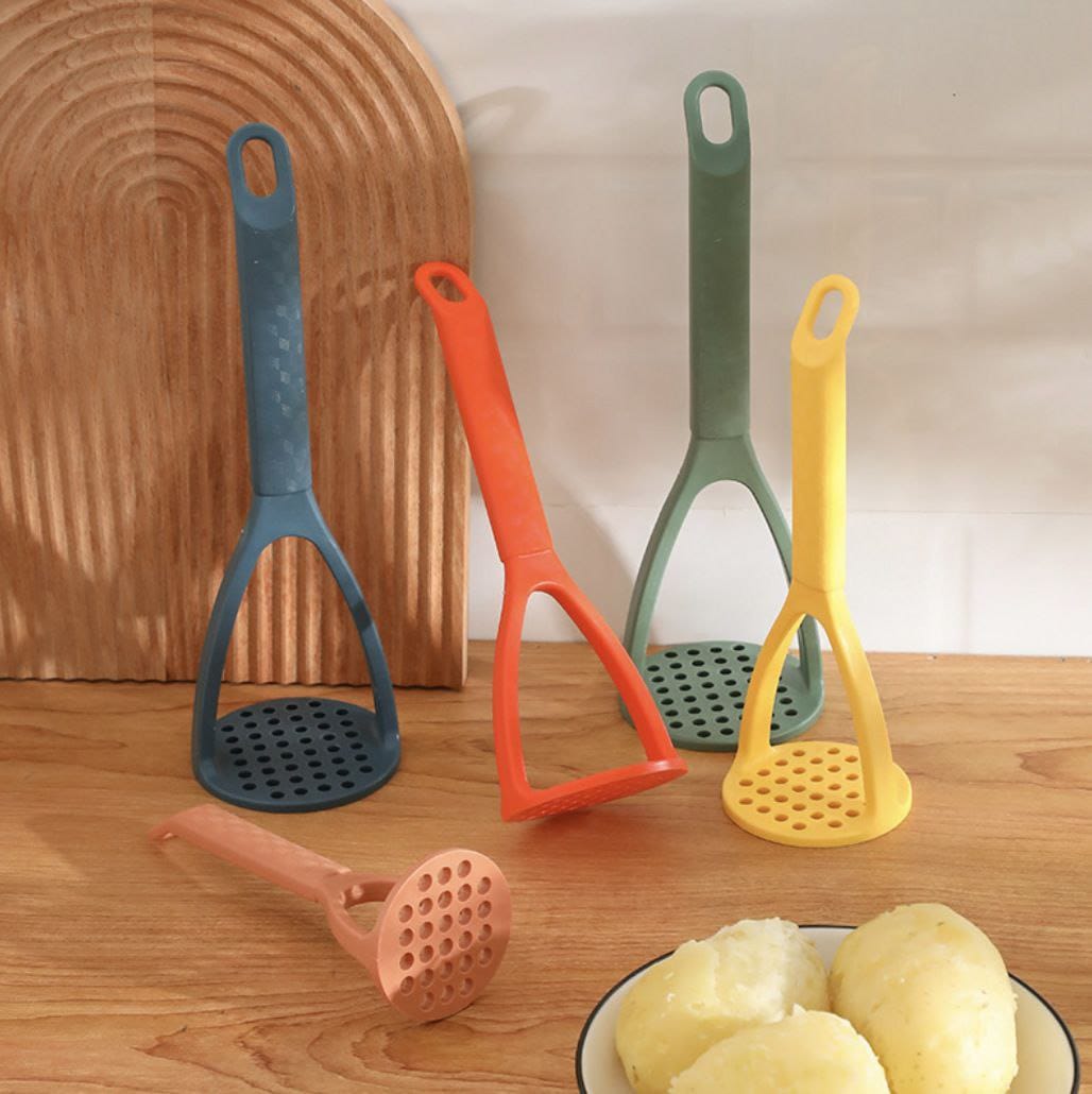 Potato Masher Manual Masher Kitchen Masher Non-Scratch Silicone Potato Pumpkin Ricer Smasher Kitchen Tools for Bean, Root Vegetables, Fruits, Baby Food, Avocado potato masher