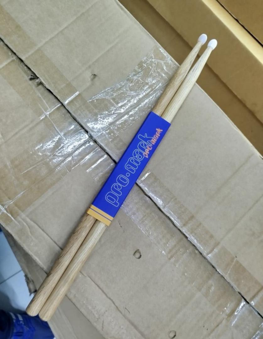 Professional Pro-Mark 7A Drum sticks with Tip