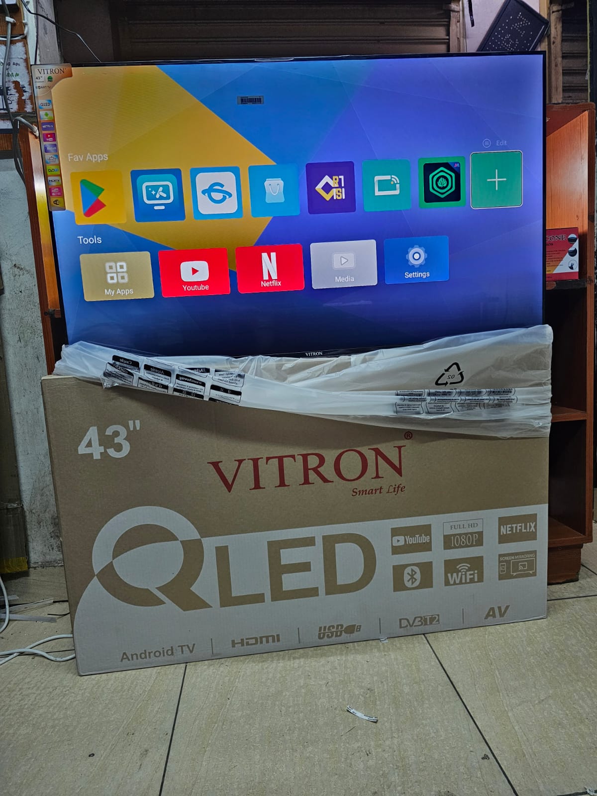 Vitron HTC4300QFS QLED 43"inch TV, BLUETOOTH ENABLED FULL HD Frameless Smart/Android & DIGITAL TELEVISION,WIFI CONNECTIVITY, Inbuilt Decoder for Local Channels/Netflix Youtube App Store,and free gifts