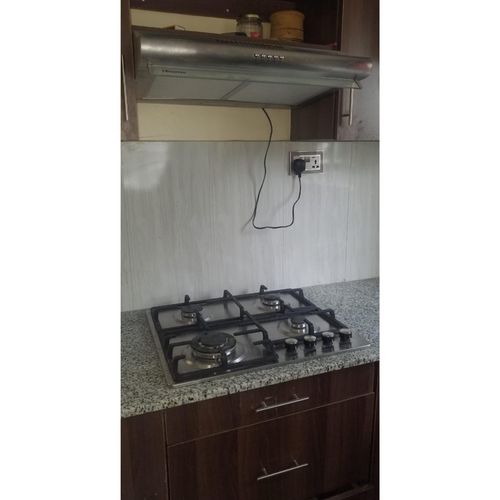 Hisense Built In Table Top Cooker 4Gas (1WOK) In Built Cooker Burner Stainless Steel Top Cooker Automatic Ignition High Quality Cast Iron Pan Support (Can Be Used As Inbuilt OR Table Top) + Hood Kitch