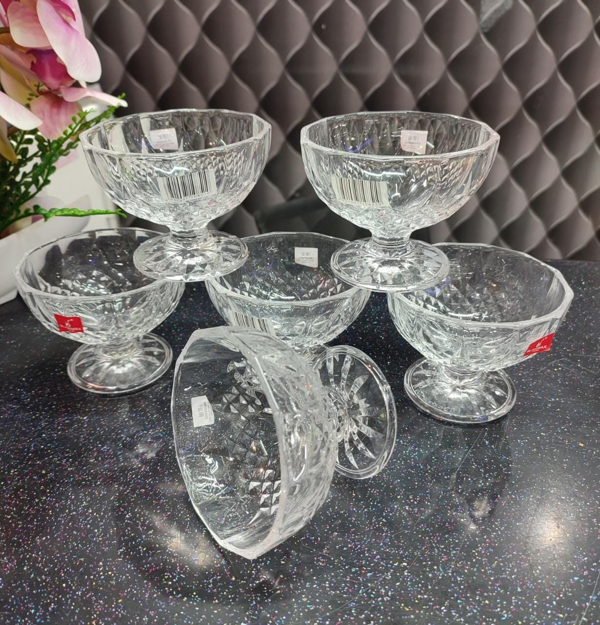 NEW INN🎇6 Pcs Levant Aylan Glass SALAD Bowl🦋Material: glass

*Capacity: 250ml 10cm

*Features: Sculpture

*Scope of use:Restaurant hotel home banquet wedding

Package List:

1*Sculpture Ice cream cu