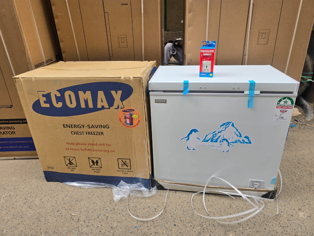 Ecomax 169L Deep Chest Freezer
Keep your food fresh and perfectly frozen with the spacious Ecomax 169L Chest Freezer. Designed for efficiency and durability, it offers powerful cooling, low energy con