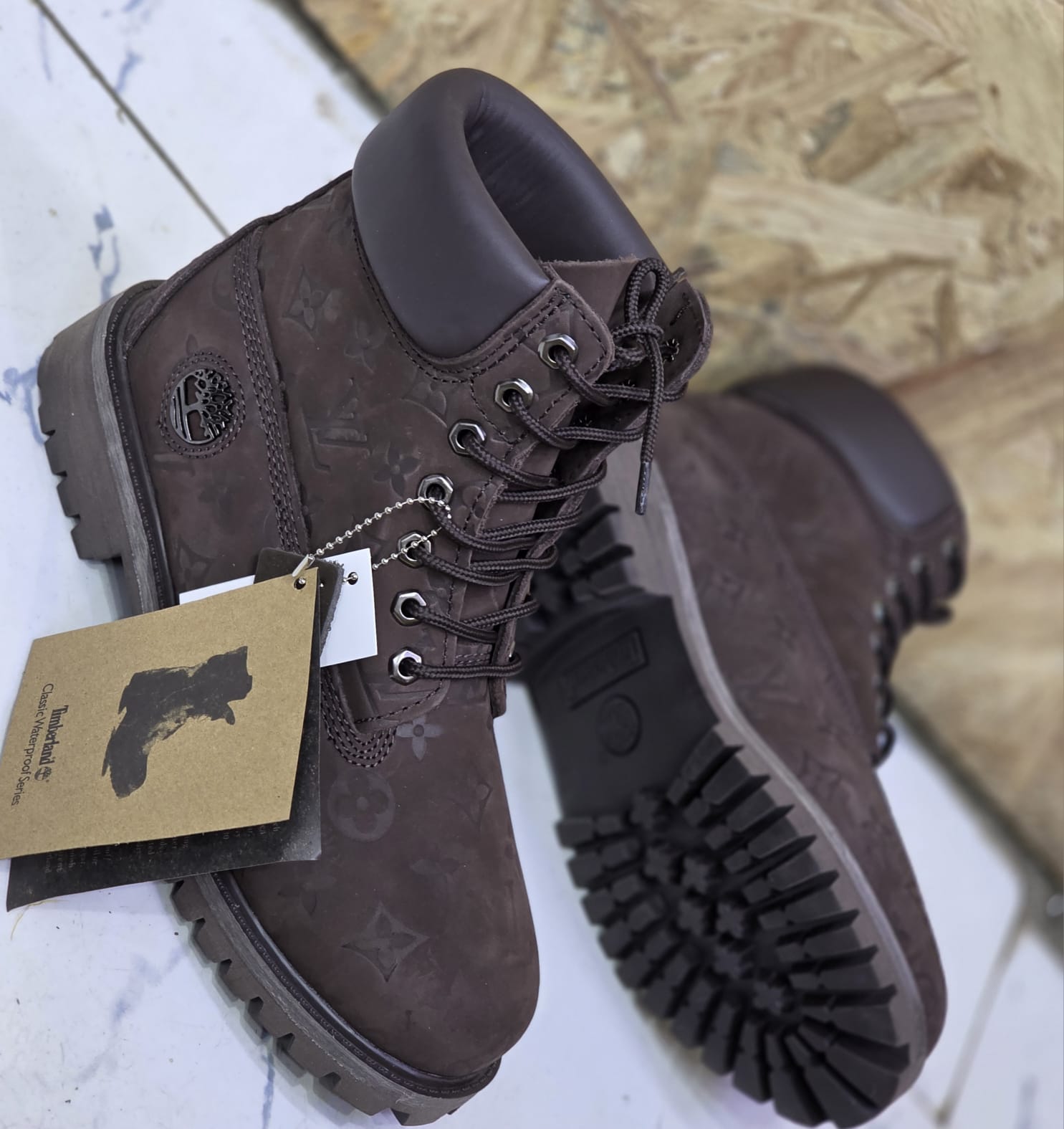 ORIGINAL!! Best price Good Quality Fashionable Classic Louis Vuitton X Timberland Ankle Boots.